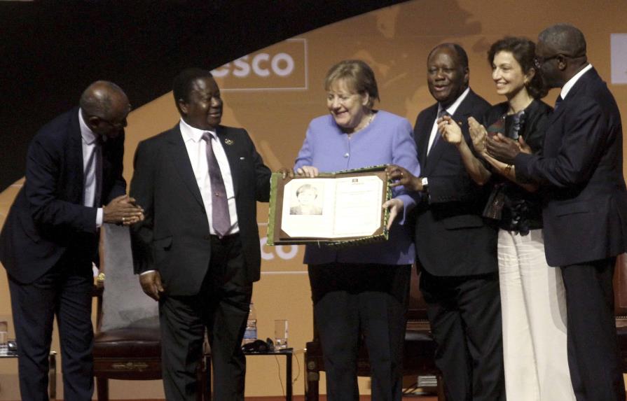 Unesco otorga premio de la paz a Angela Merkel