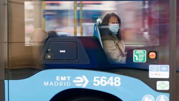 Las mascarillas dejarán de ser obligatorias en los transportes públicos españoles