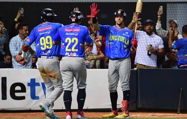 Leones de Caracas vienen de atrás para vencer a Curazao - Diario Libre