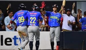 Los Leones de Caracas vienen de atrás para vencer a Curazao