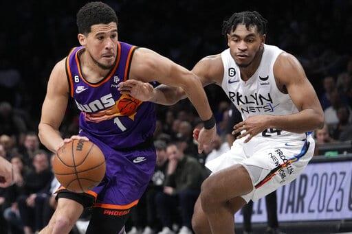 Booker vuelve y Suns derrotan a Nets
