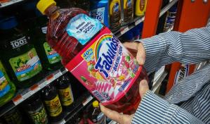 Retiran millones de botellas de Fabuloso por riesgo de contaminación bacteriana