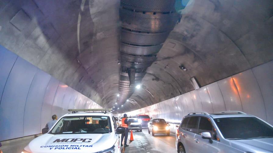 Reabren túnel de la UASD luego de breve cierre por problemas internos
