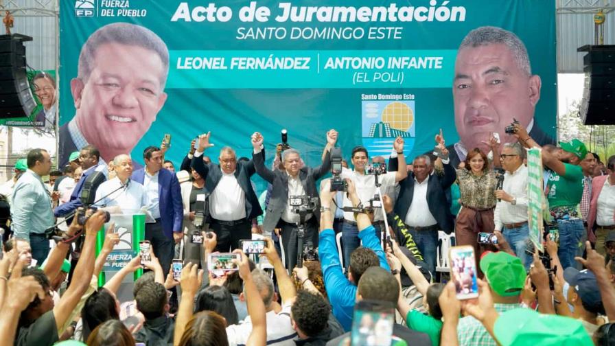 Dirigentes del PRM de SDE se juramentan en la Fuerza del Pueblo Dirigentes del PRM de SDE se juramentan en la Fuerza del Pueblo