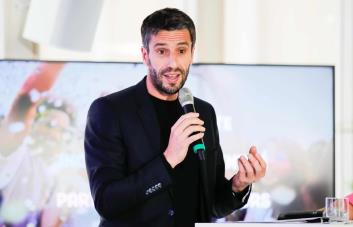 VIDEO | París 2024 teñirá de violeta la pista de atletismo