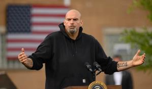 El senador dem&oacute;crata John Fetterman es hospitalizado despu&eacute;s de sentir mareos