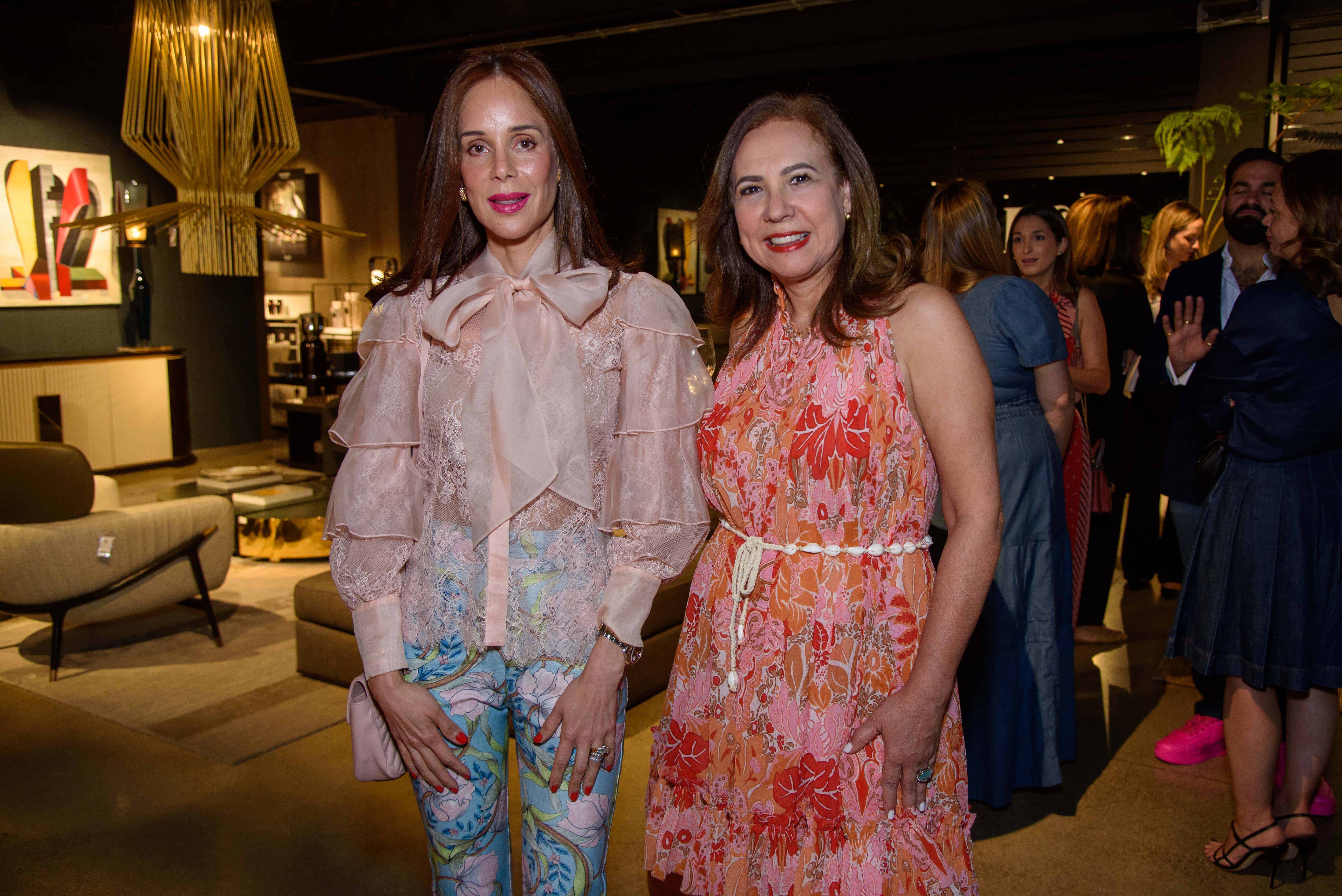 Letty Rivera y  Maribel  Bellapart.