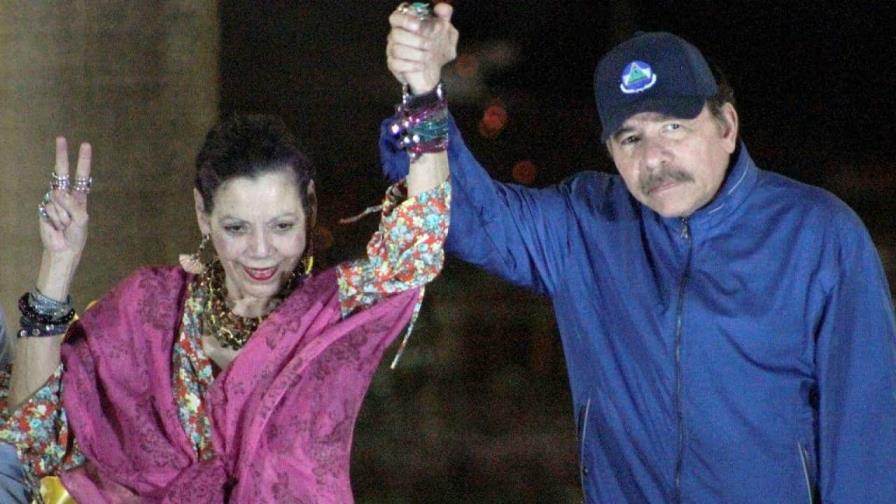 Daniel Ortega pide reformar Constitución para nombrar a su esposa copresidenta de Nicaragua