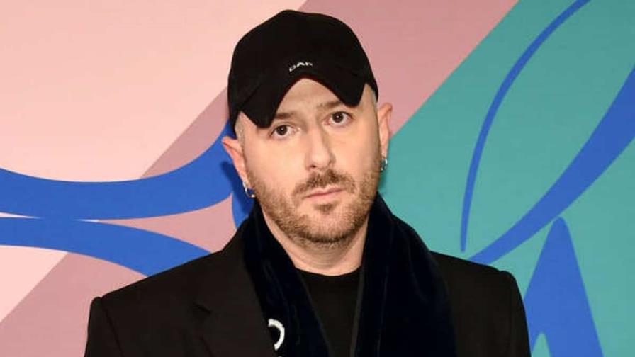 Director artístico de Balenciaga promete cambiar tras polémica campaña con niños Director artístico de Balenciaga promete cambiar tras polémica campaña con niños