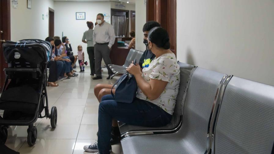 Pacientes optan por aplazar consultas hasta pasar paro de médicos