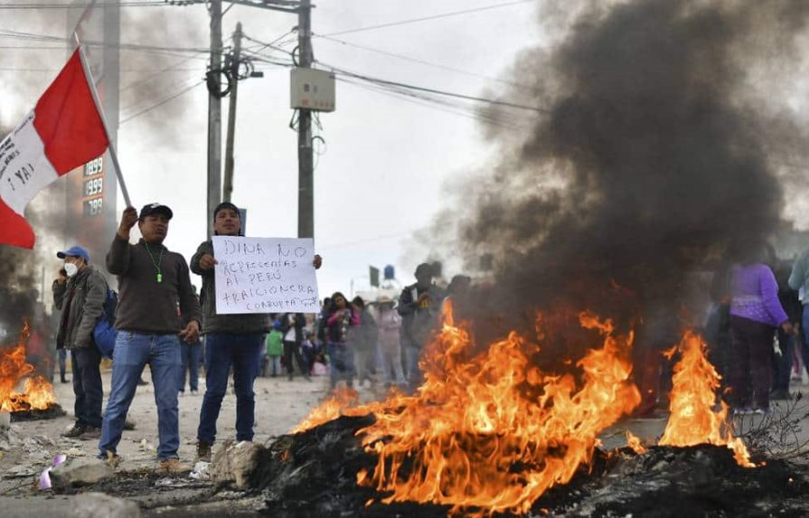 Muere una persona más en las protestas de Perú, lo que eleva la cifra a 70