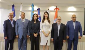 Supérate y el Programa Mundial de Alimentos firman acuerdo para proyecto en Montecristi