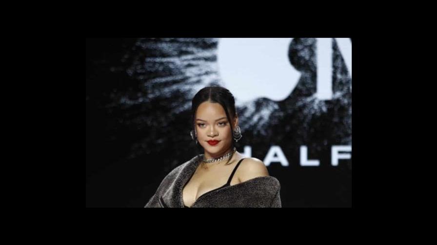 Rihanna, la niña que volaba cometas en Barbados y que actuará este domingo en el Super Bowl Rihanna, la niña que volaba cometas en Barbados y que actuará este domingo en el Super Bowl