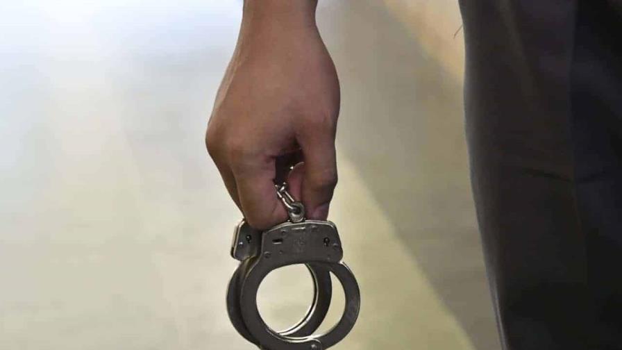 Se entrega hombre buscado por hechos delictivos en Moca