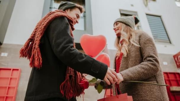 San Valentín: amor divino versus amor mediático