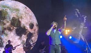 Santiago Cruz enamora con sus éxitos en el Teatro Nacional