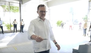 Encargado de Negocios de EEUU en el pa&iacute;s Robert Thomas cumple sue&ntilde;o de montarse en el Telef&eacute;rico