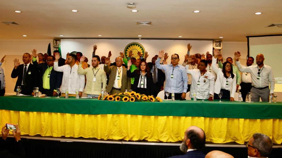 PLR juramenta a Karina Aristy como su presidenta y le da poderes para realizar alianzas