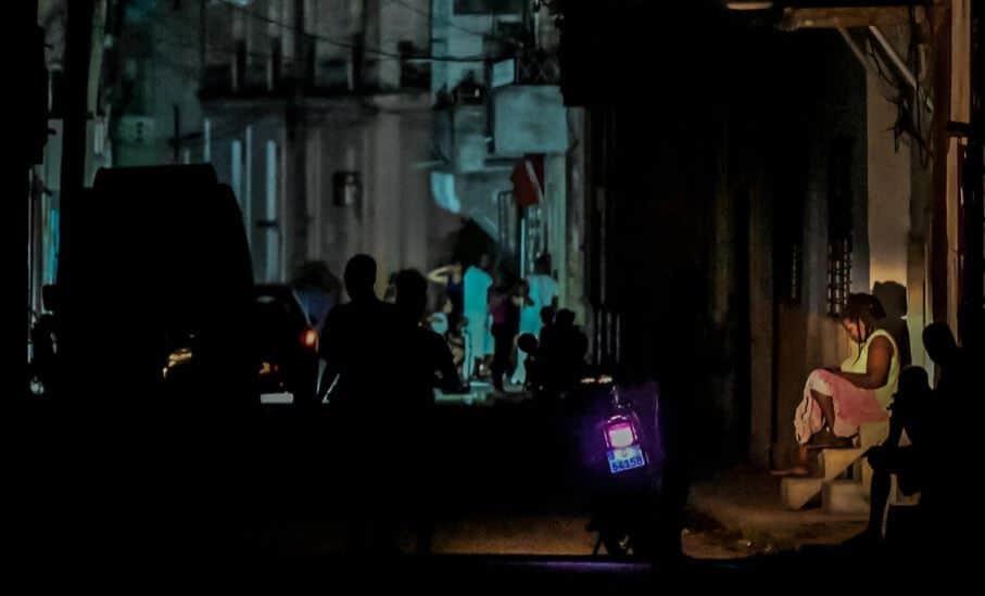Una falla deja sin electricidad a cerca de la mitad de Cuba