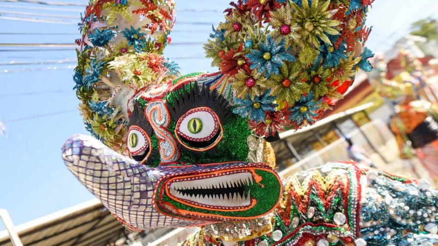 Tragedia empañó el segundo desfile del Carnaval de Santiago 2023