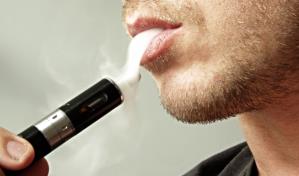 Piden prohibir los cigarrillos electrónicos aromatizados por incitar al tabaquismo