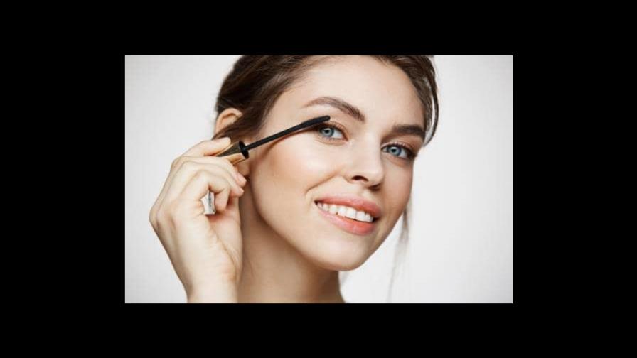 Pestañas más fuertes y sanas Pestañas más fuertes y sanas