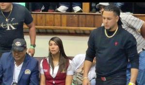 Emmanuel, clase aparte como relevista y clase premiun como gallero