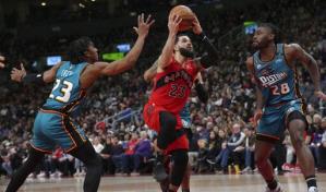 Fred VanVleet supera los 30 puntos, Raptors vencen a Pistons