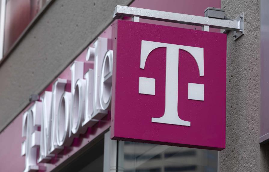 Reportes: Clientes de T-Mobile sufren cortes en todo EEUU