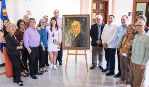 DGBA recibe donación de valioso retrato al óleo del músico Luis Emilio Mena