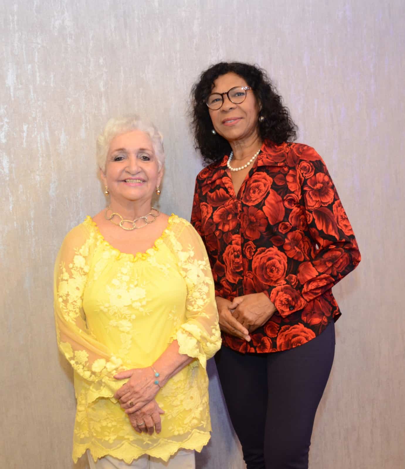 Margarita Mendoza y Evelin Rojas.