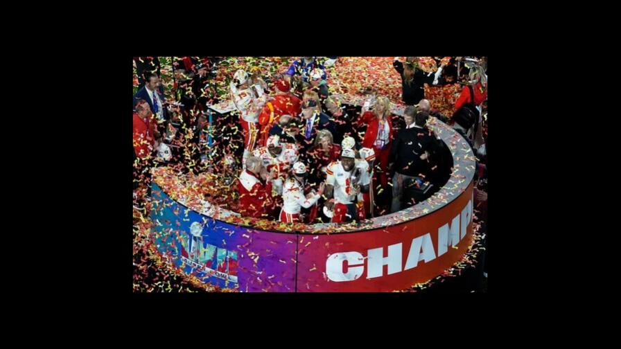 Tras desfile triunfal Chiefs se concentrarán en el futuro