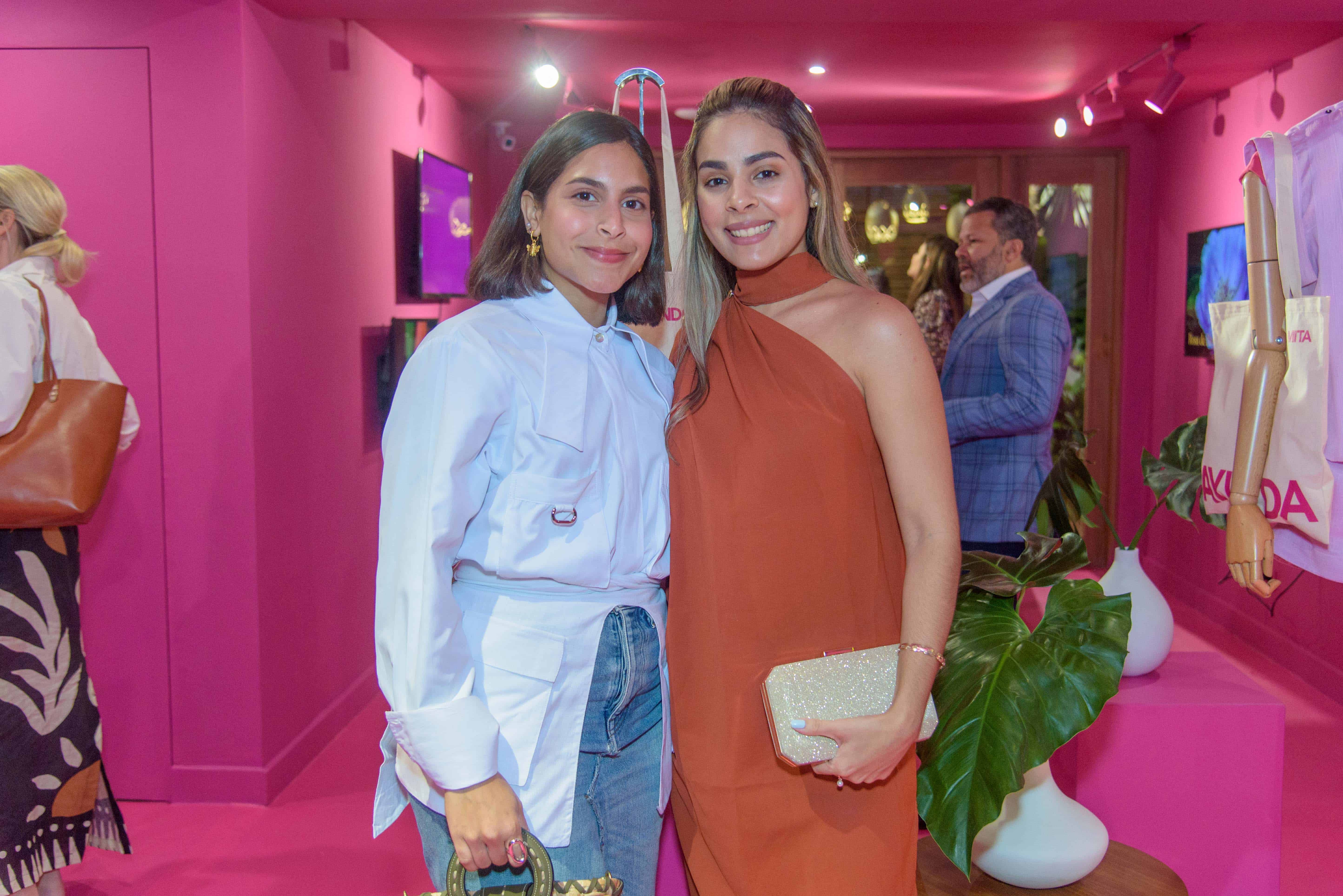 Valerie Lora y Nicole Peralta. 