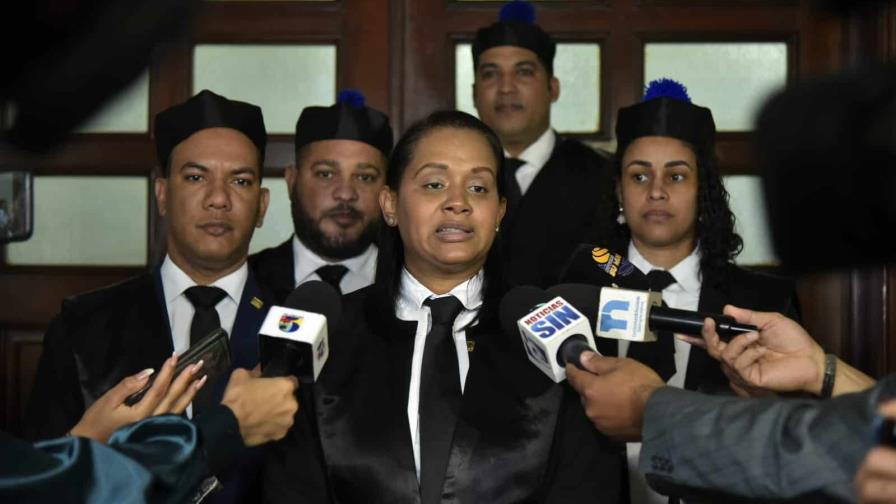 Escuchan 12 testigos de 26 que tiene el MP contra imputados en Operación 13