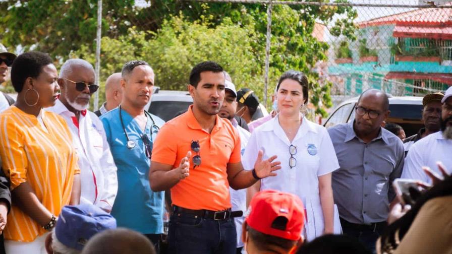 Fundación Cruz Jiminián realiza operativo médico en el Simón Bolívar