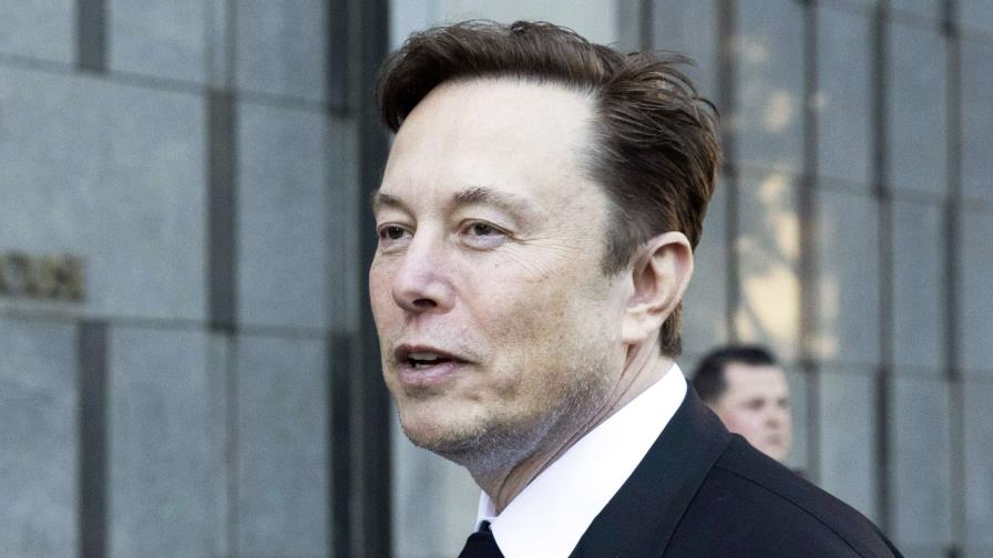 Elon Musk donó 1,900 millones en acciones de Tesla a la caridad el año pasado