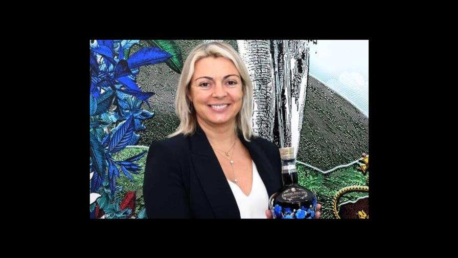 Royal Salute presenta nueva edición limitada 21 años de Richard Quinn