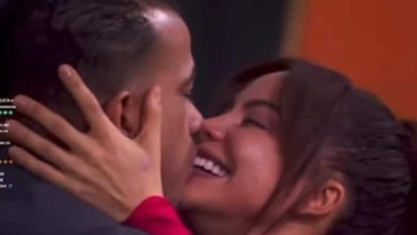 La Materialista recibe propuesta de matrimonio en La casa de los famosos 3