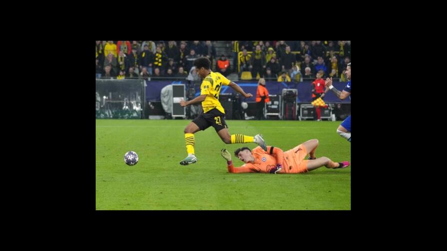 Dortmund supera a Chelsea, que queda en riesgo