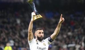 El Madrid golea a Elche y sigue a la caza del Barcelona