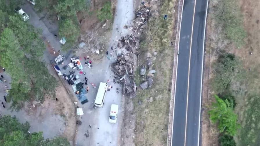 Cuba confirma tiene nacionales en bus de migrantes accidentado en Panamá