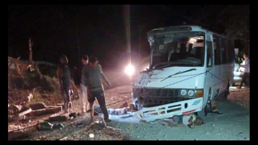 Se elevan a 40 los muertos en accidente de un autobús con migrantes en Panamá