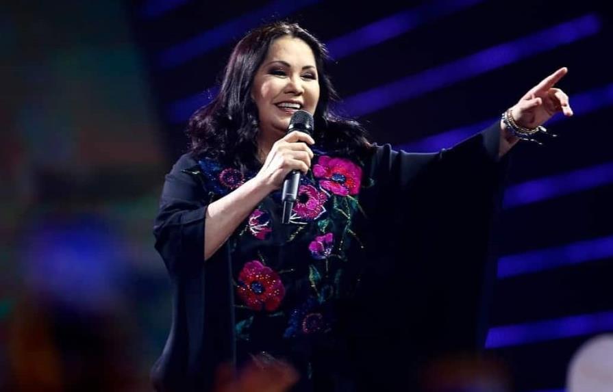 Ana Gabriel comienza en California su gira en EEUU Por Amor a Ustedes