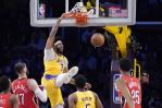 VIDEO | LeBron y Davis lideran a los nuevos Lakers ante los Pelicans VIDEO | LeBron y Davis lideran a los nuevos Lakers ante los Pelicans