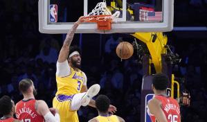 VIDEO | LeBron y Davis lideran a los nuevos Lakers ante los Pelicans