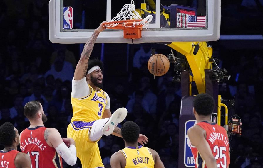 VIDEO | LeBron y Davis lideran a los nuevos Lakers ante los Pelicans