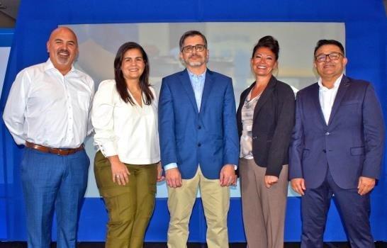 Farmaconal y Zimmer Biomet presentan prótesis de última generación