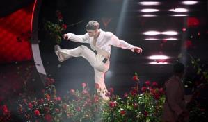 El cantante italiano Blanco investigado por destruir la decoraci&oacute;n en Sanremo