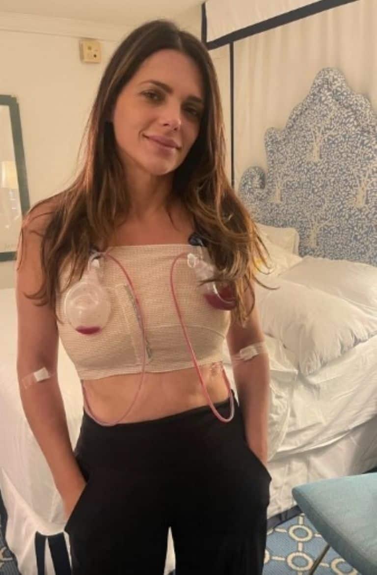 Bárbara Bermudo decide retirarse sus implantes de senos y revela entre lágrimas su sufrimiento