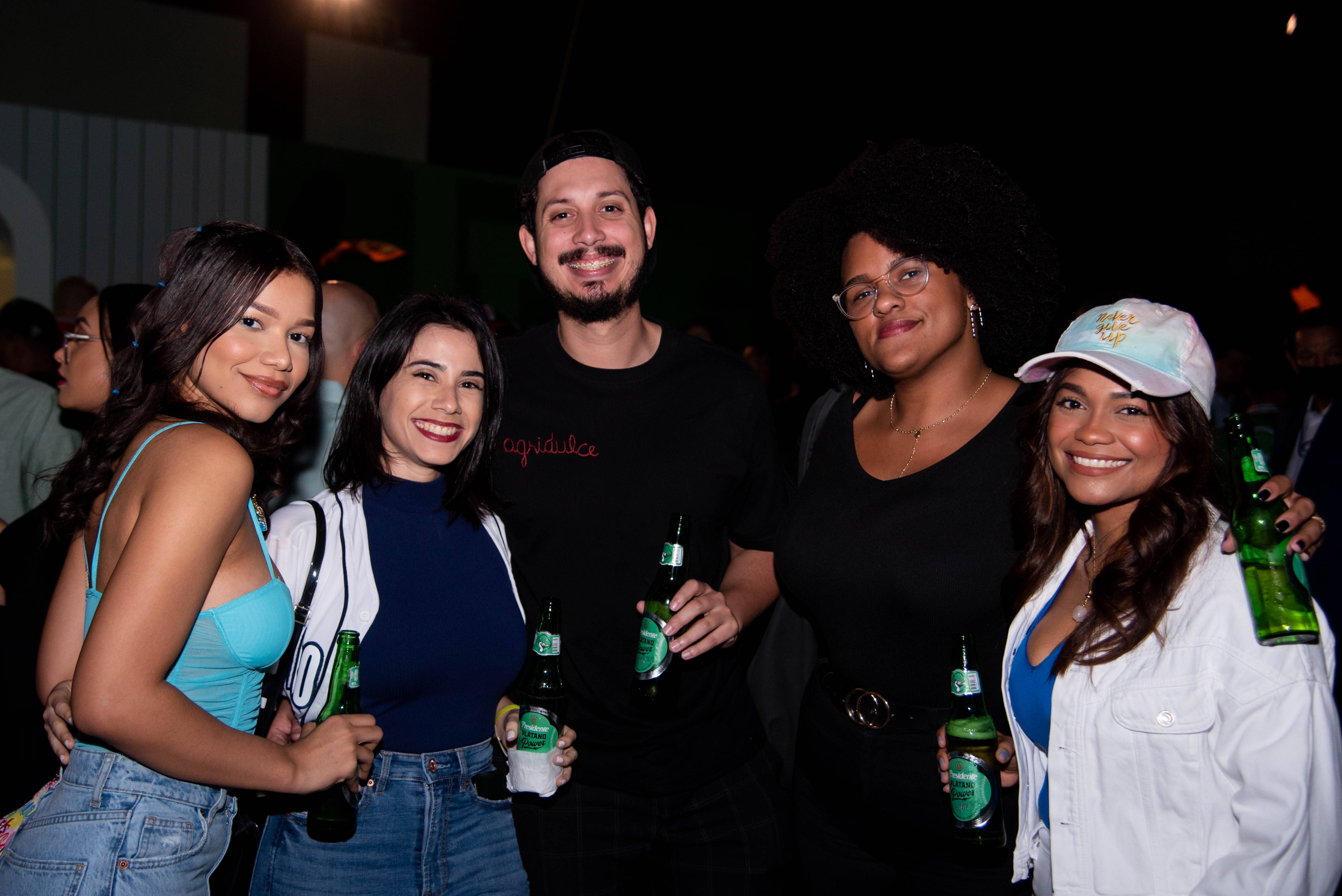 Hasly pacheco, Lauren Molina, Diego jaar, Francheska Rivera y Clara González.